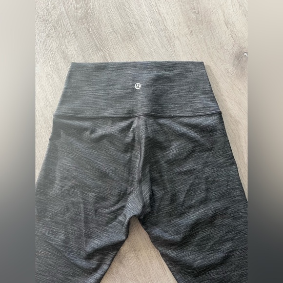 Lululemon wunder under high rise tight 25in sz6 - Picture 3 of 5